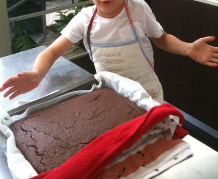 Easy Kids Cooking - school holiday activities to get your children into the kitchen and baking – super easy afternoon tea, dessert, yummy cakes (chocolate and orange cake)